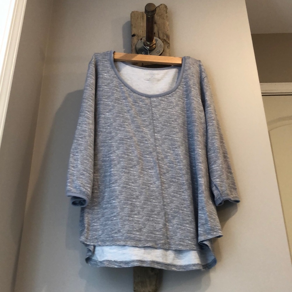 Women’s sweatshirt